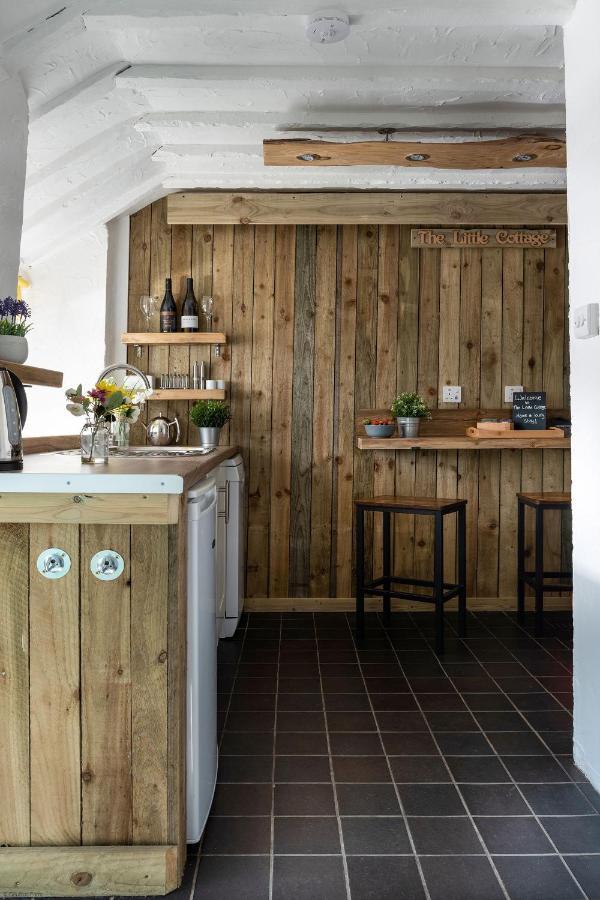 Farmhouse & Cottage At Geufron Farm - Dog Friendly Bryn-crug Esterno foto
