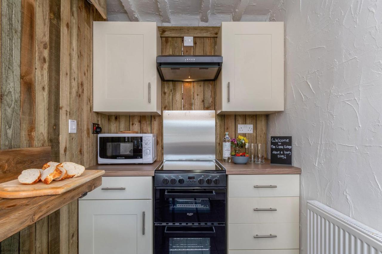 Farmhouse & Cottage At Geufron Farm - Dog Friendly Bryn-crug Esterno foto