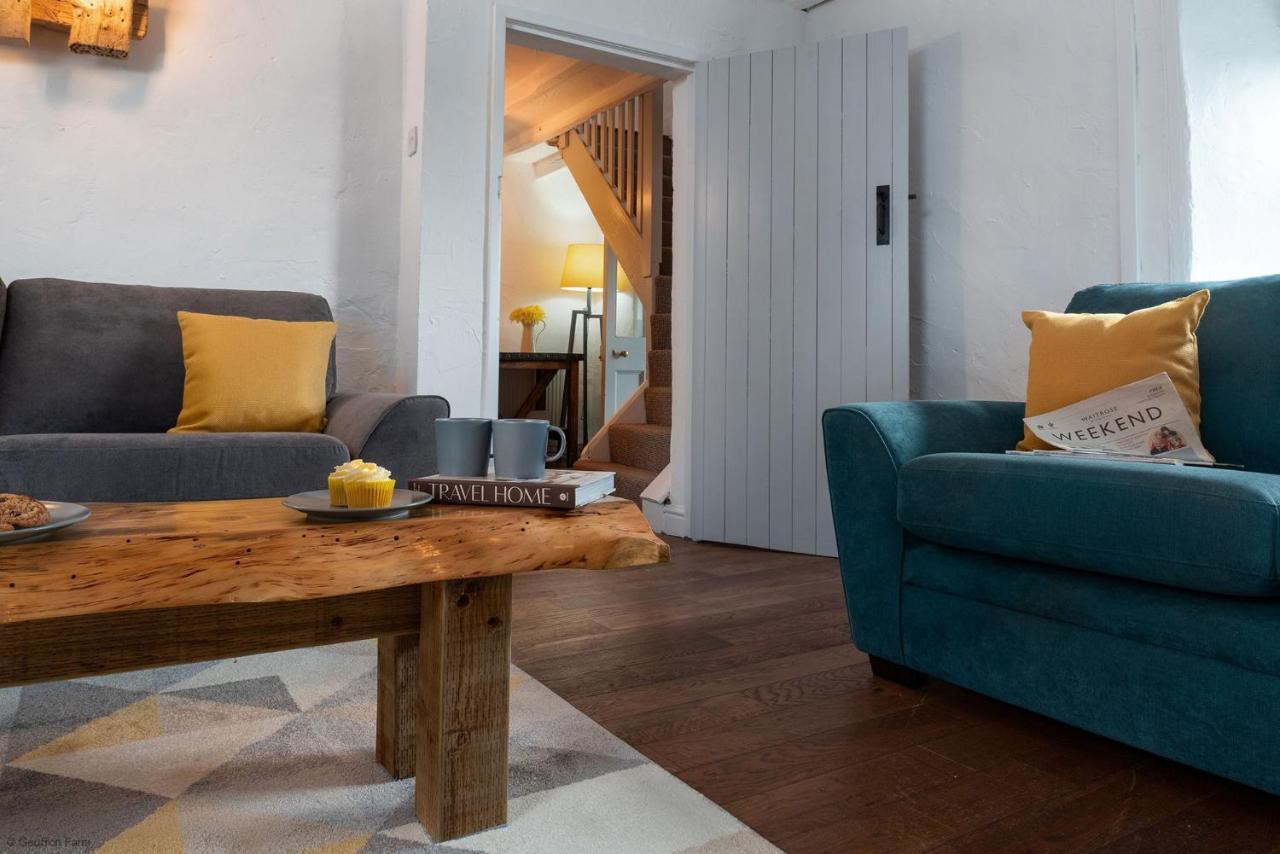 Farmhouse & Cottage At Geufron Farm - Dog Friendly Bryn-crug Esterno foto