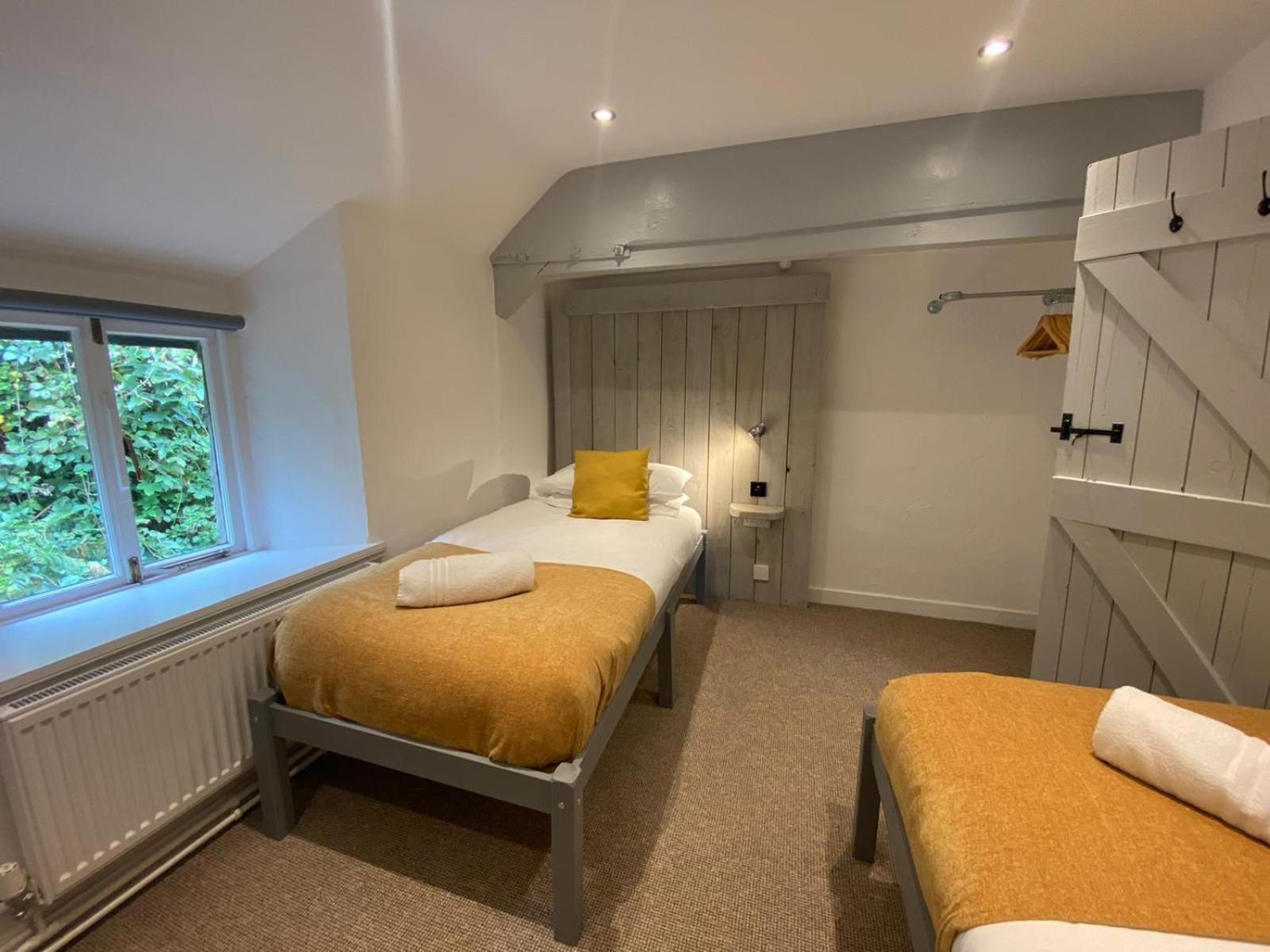 Farmhouse & Cottage At Geufron Farm - Dog Friendly Bryn-crug Esterno foto